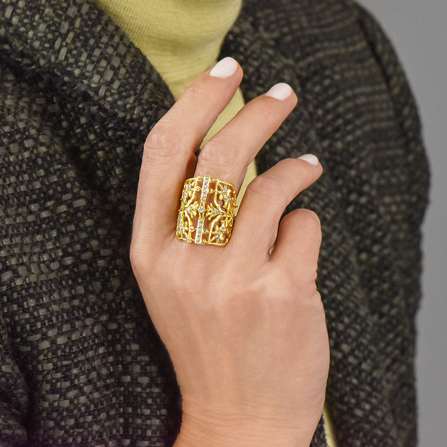 Aurelia articulated band ring in 18k gold and diamonds - Image 2