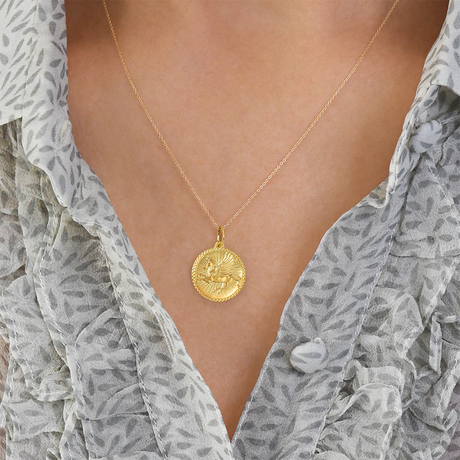 18k Gold pendant with Pegasus design, small - Image 2