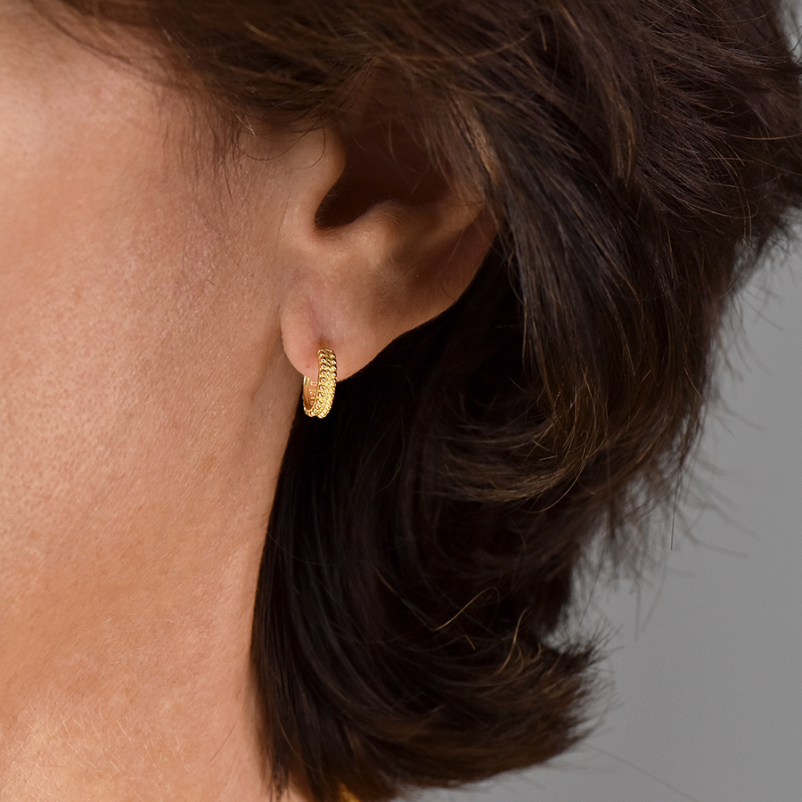 Helen of Troy mini hoop earrings in 18k gold - Image 2