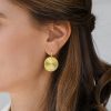 Helen of Troy disc earrings in 18k gold, large version - Image 2