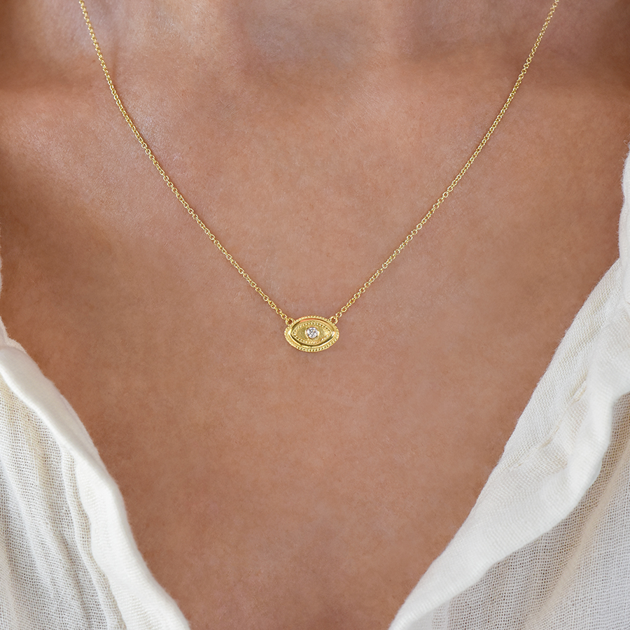 Evil eye necklace in 18k gold with diamond center - Image 4